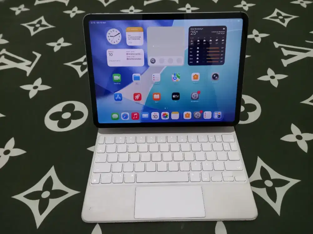IPad Pro M2 11 inch 128Gb Cell+Wifi Ex Ibox Fullset ada minus dibaca