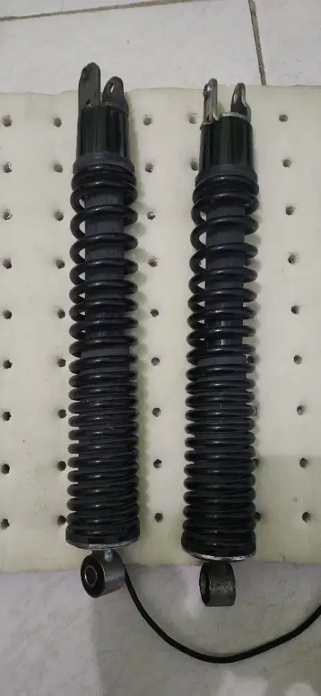 Shock belakang PCX