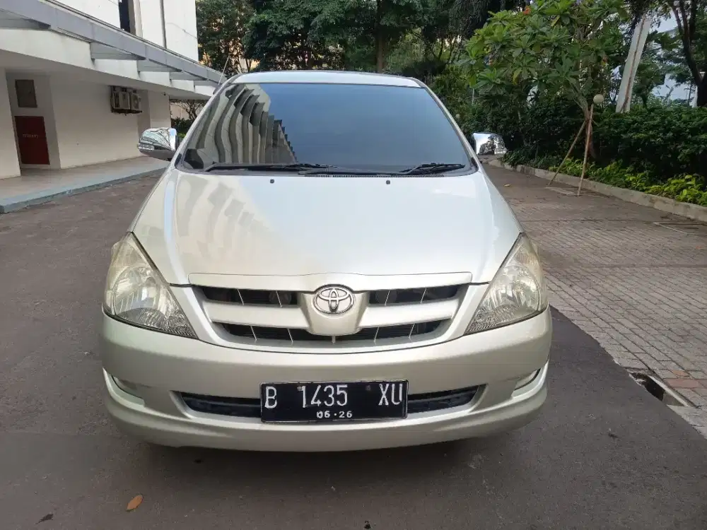 Kijang Innova G Manual Bensin Tangan Pertama
