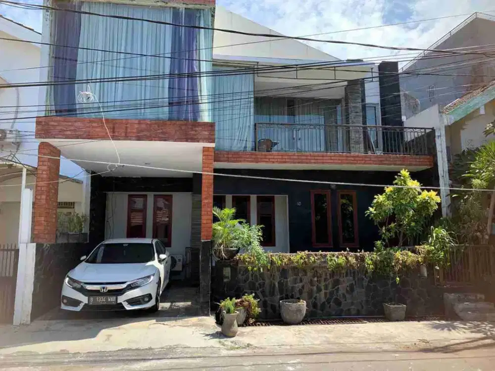 Rumah asri di Bintaro jaya sektor 5