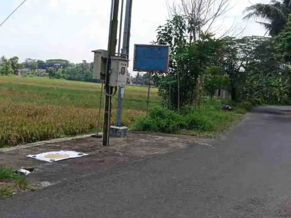 Tanah Sawah Tepi Jalan Aspal Pinggir Kampung Selatan POLDA DIY Baru Godean Yogyakarta