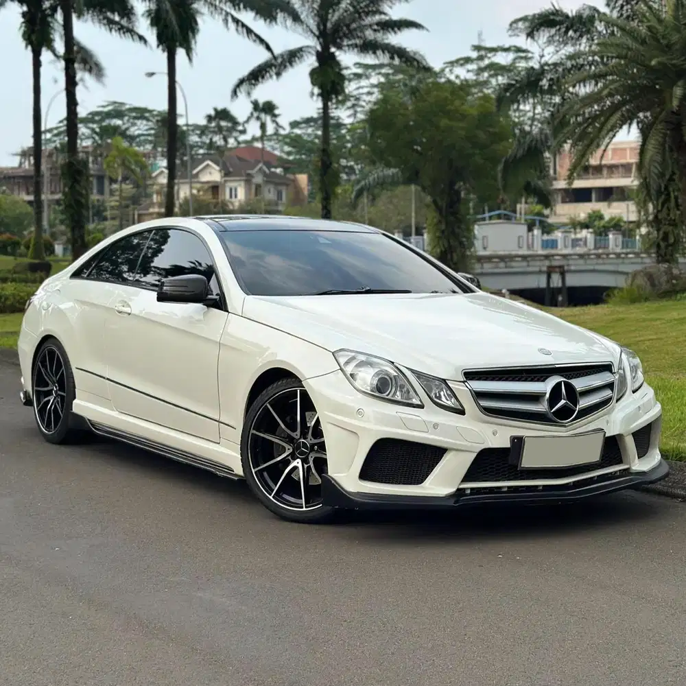 (CASH) Mercedes Benz E250 Coupe AMG 2012