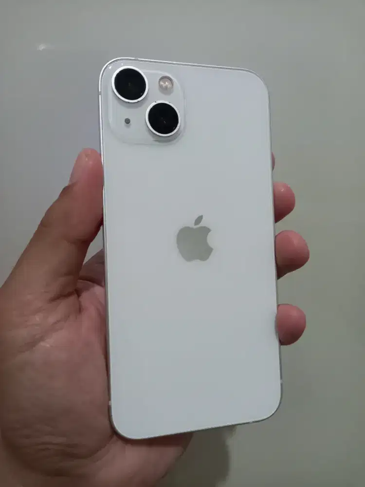 IPhone 13 white 128Gb batangan ada minus