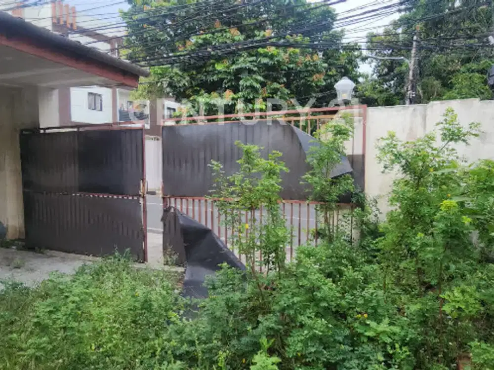 Rumah Yang Sekaligus Dapat Dijadikan Tempat Usaha Di JakSel