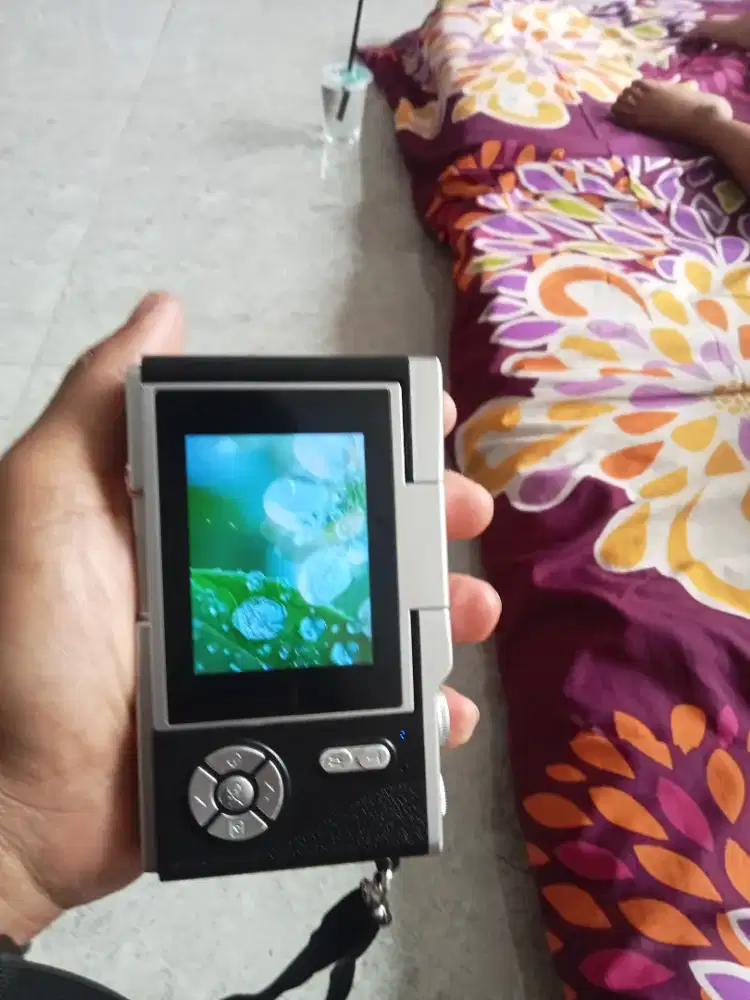 Dijual kamera ada dus dan gantungan