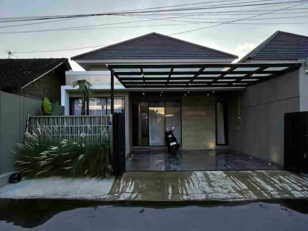 Rumah Baru Tropis Modern Tanah Luas Area Purwomartani Dekat Candi Sambisari