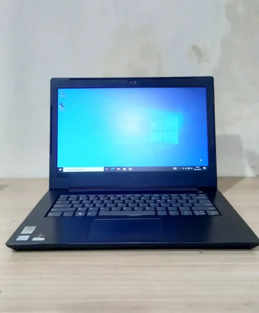 Lenovo V330-14IKB Core i5 - 8250U