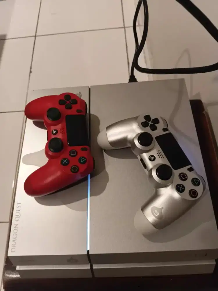 PS4 LIMITED EDITION 500GB DRAGON QUEST