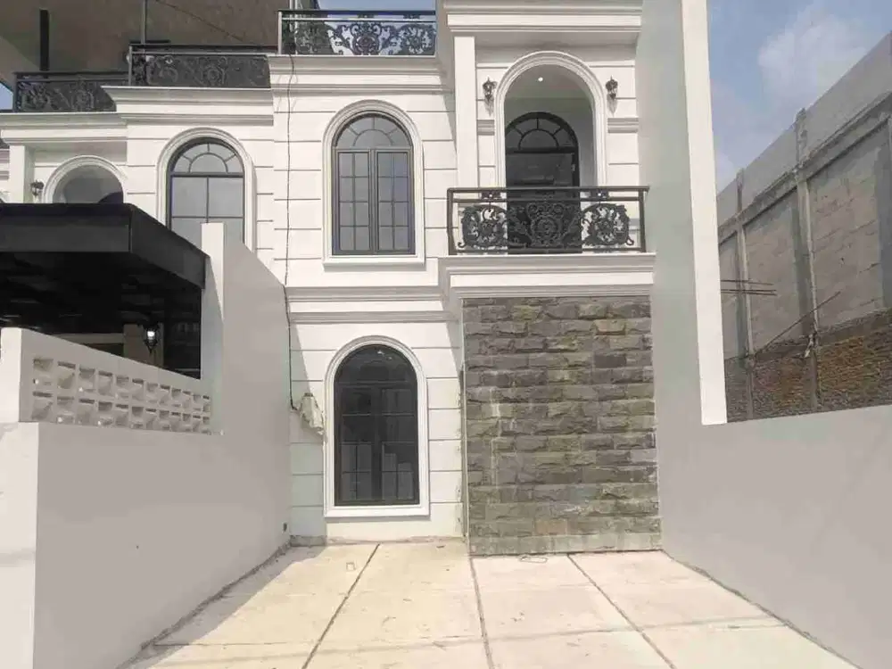 Rumah Modern Eropa 2,5 Lantai With Rooftop Tanpa Dp Siap Huni 2 Juta All In Dekat LRT Di Cimanggis Depok