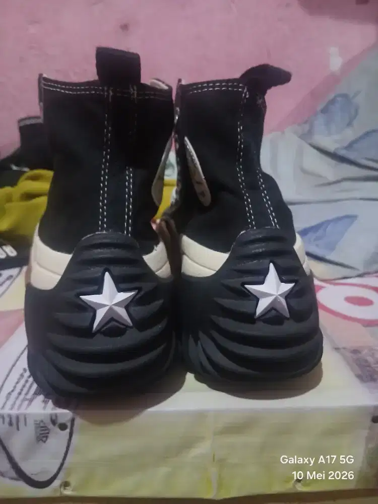 Sepatu converse run star motion black