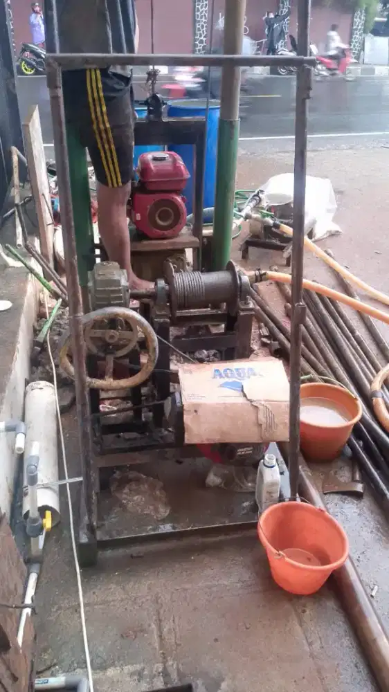 Tukang sumur bor