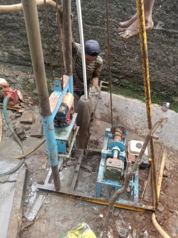 Tukang air dan servis mesin