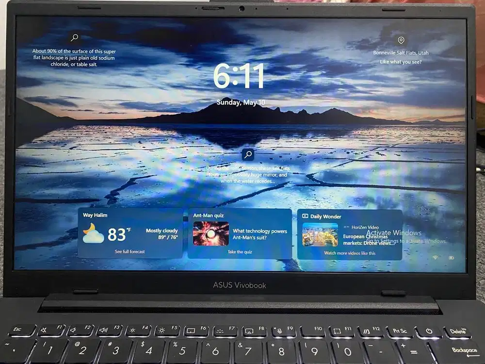 Jual laptop santai, karna mau ganti ipad.