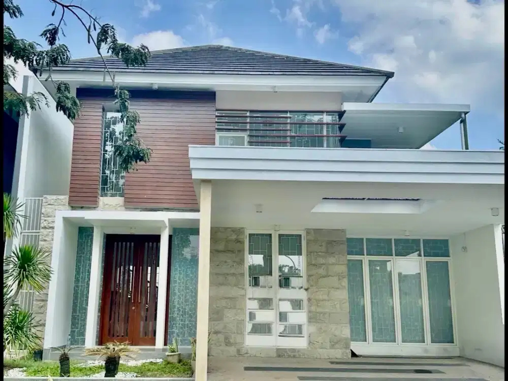 DISEWAKAN RUMAH THE GREENLAKE CITRALAND WIYUNG 4KT SEMI FURNISH