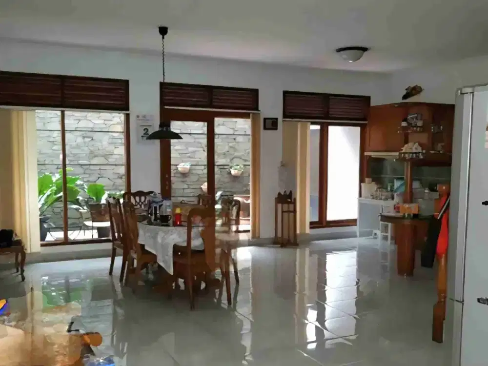 jual cepat rumah luas siap huni dekat kemana2