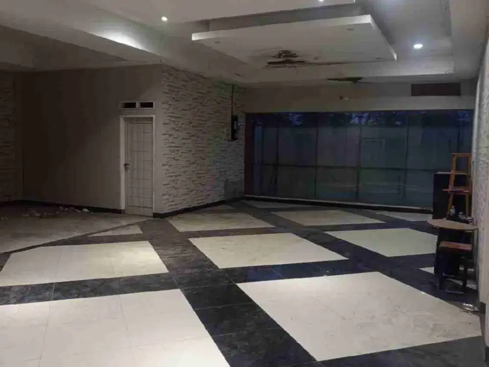 Ruko rendeng cakep 2 lantai di mainroad Gedebage cocok untuk kantor
