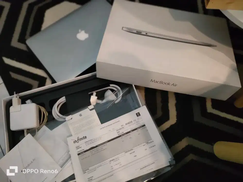 Macbook Air 13 iBox Resmi MURAH