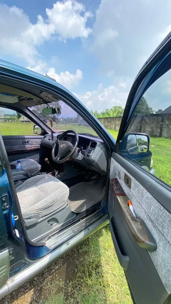 Toyota Kijang 2000 Bensin