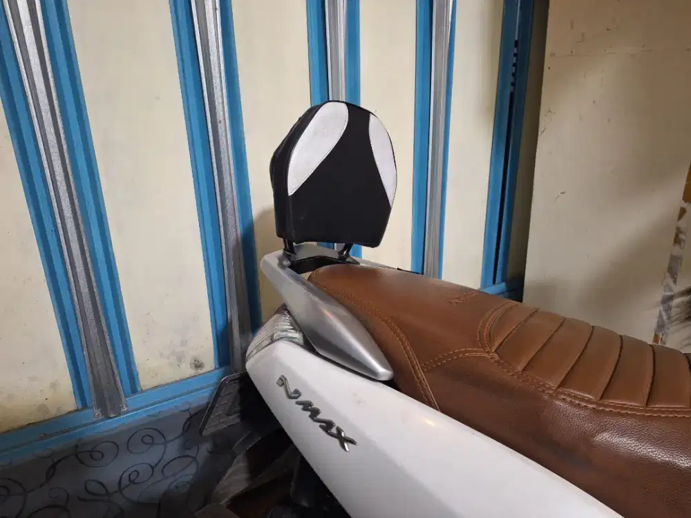 Sandaran pinggang untuk motor N-Max Old