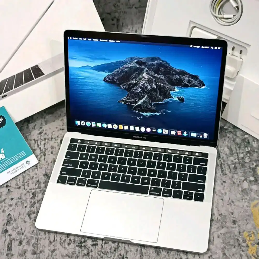 MacBook Pro TouchBar 13 2017 Core i5 8GB 256GB Fulset iBox Like New