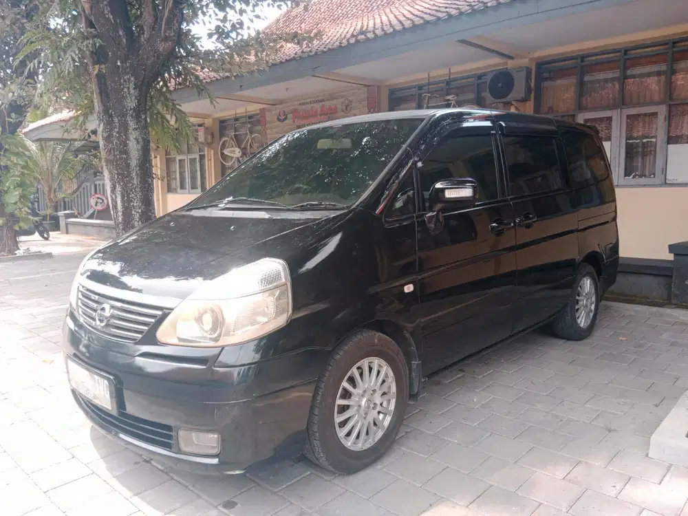Nissan Serena 2010 Bensin