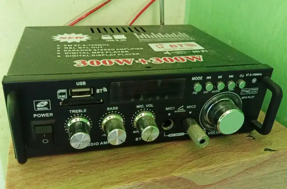 Amplifier body besi ukuran sedang