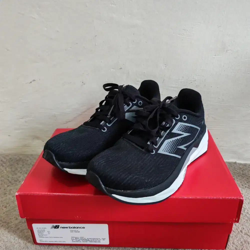 Sepatu lari running NB New Balance Propel V5 Original