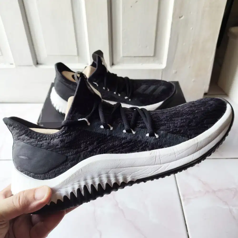 (SECOND) Sepatu Basket Adidas Dame Original Size 43