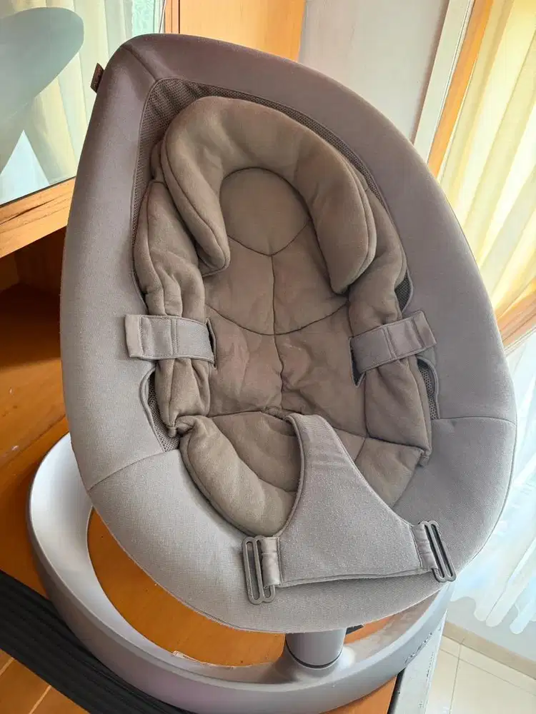 Nuna leaf grow baby bouncer