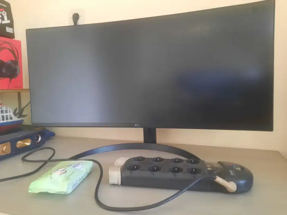 Jual Cepat Monitor LG-34incMinus Layar Rusak Mesin Normal Buat Sperpak