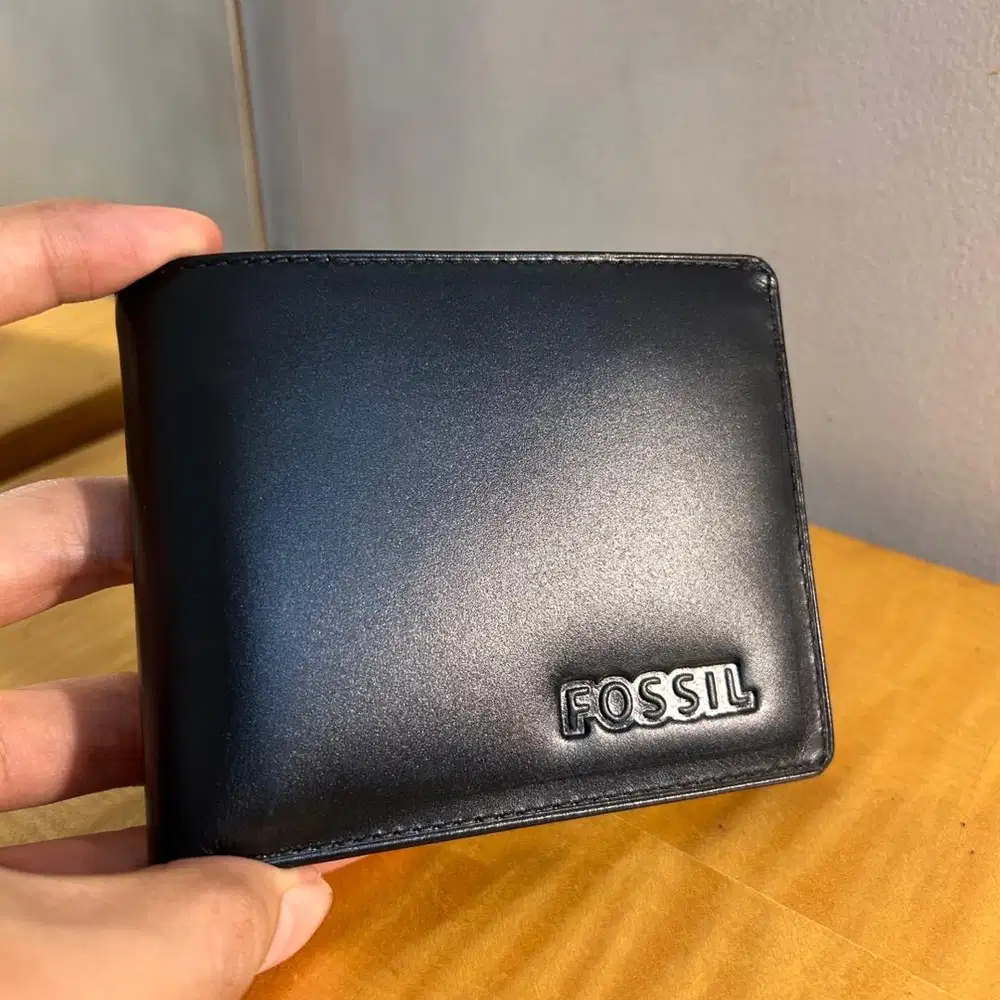 Dompet Pria Kulit Asli [ Fossil ]