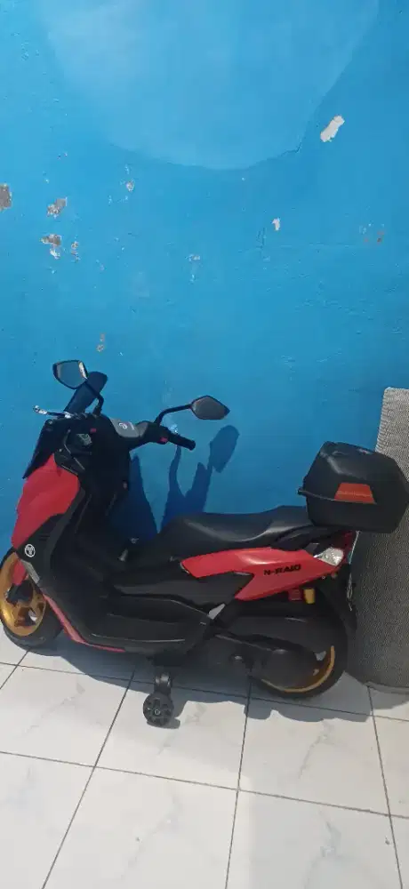 Mainan motor aki anak