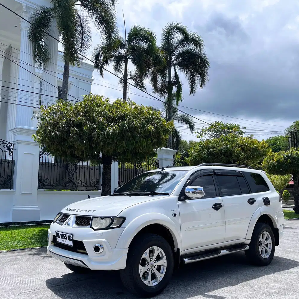 Dp 30 jt pajero dakar limited 2013 murah