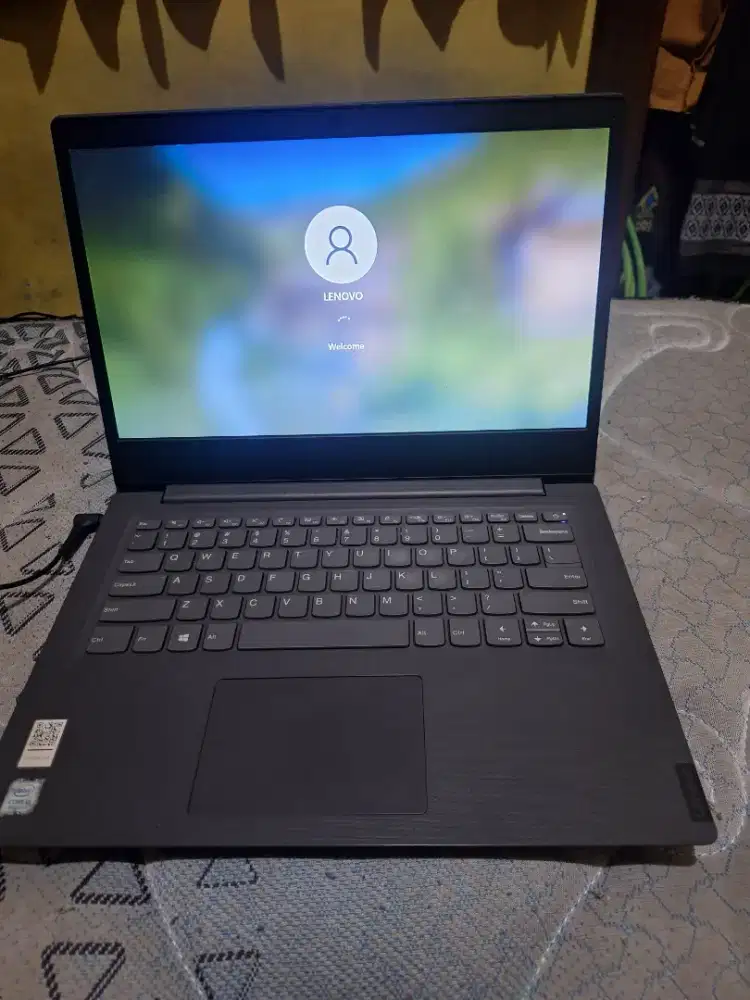 Laptop lenovo i3 - 8th gen 3.000.000