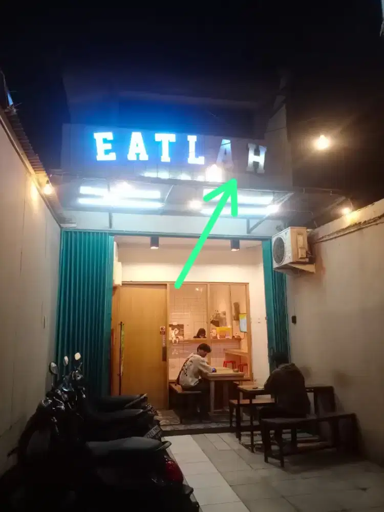 Disewakan ruko Salemba bekas restoran eatlah
