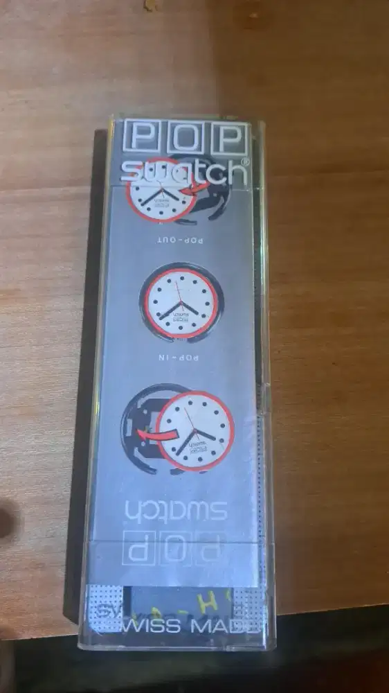 JAM TANGAN VINTAGE  POP-Swatch Raffles PWK 140 from 1991 39mm Diameter