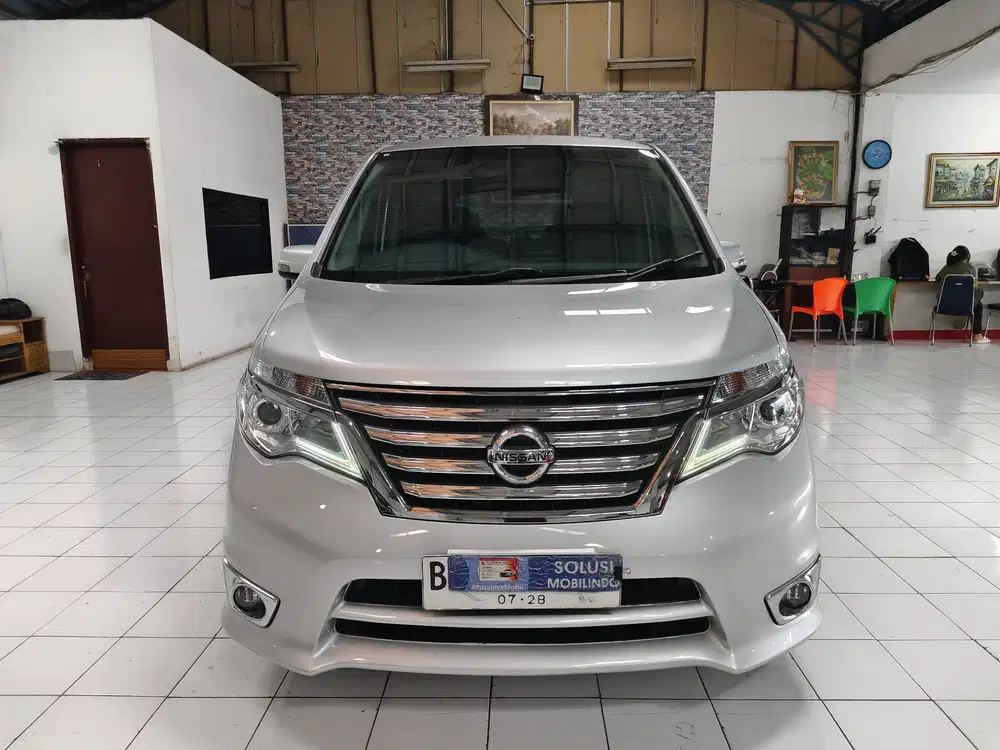 Nissan SERENA HWS 2,0 AT 2017 Silver original