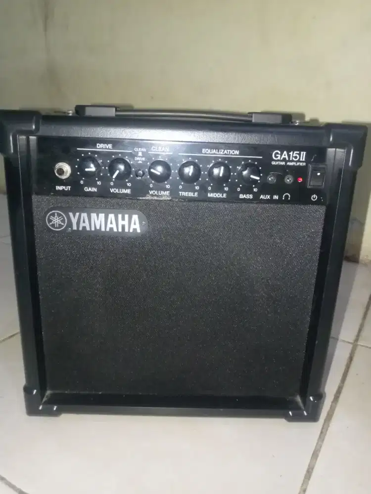 Ampli gitar Yamaha tipe GA15II