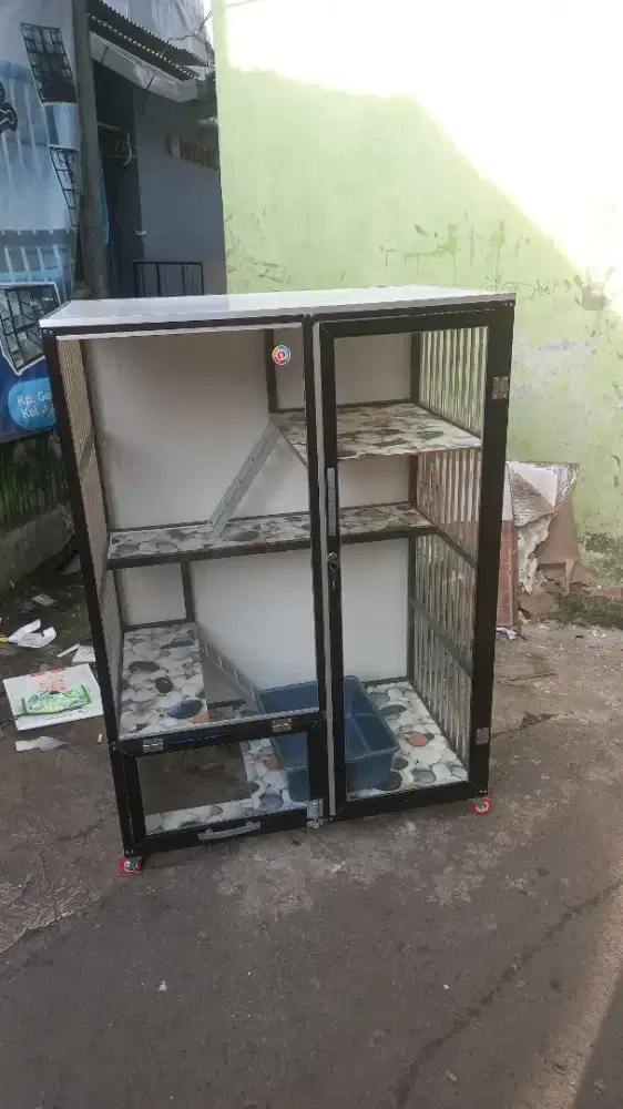 Kandang Kucing 1 Pintu Alumunium Kaca