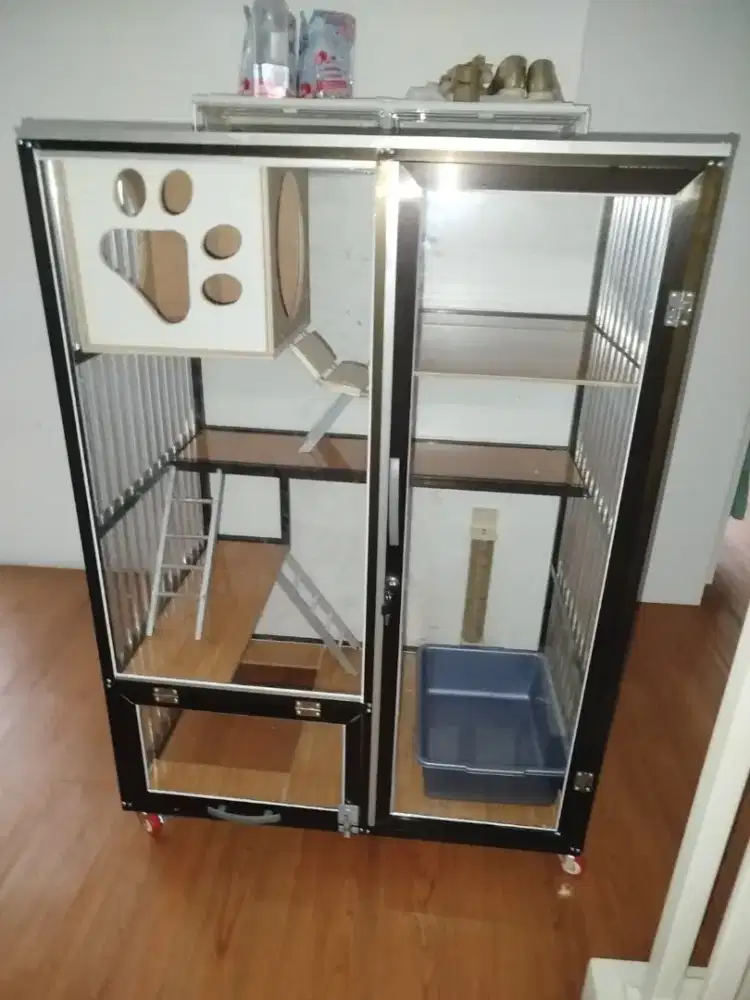 Kandang Kucing Alumunium Playground Hitam 1 Pintu
