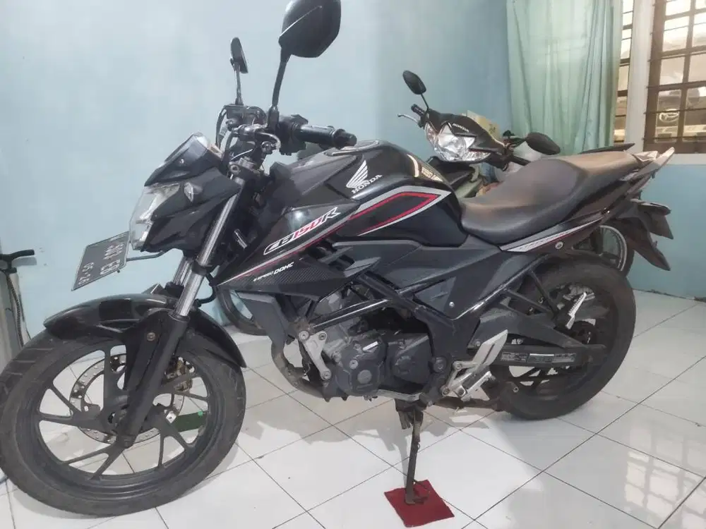 HONDA CB 150R 2016 Stripping