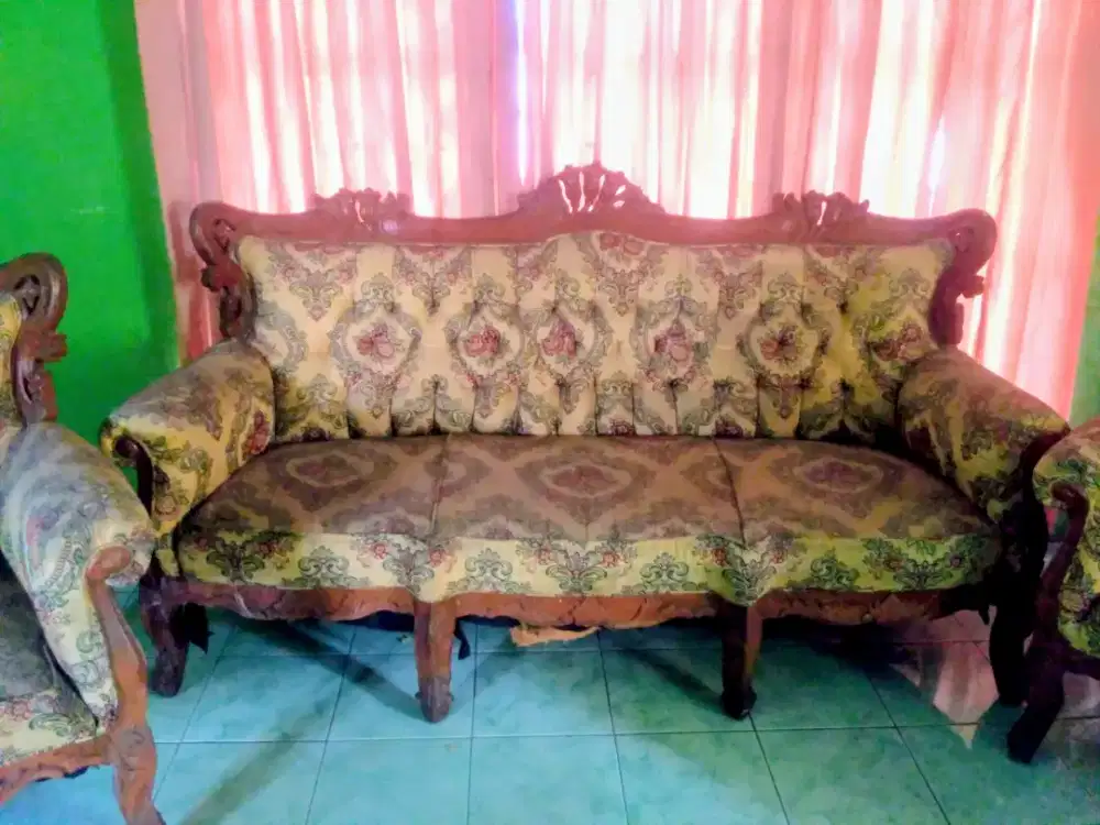 Kursi Sofa Jati Klasik Ukiran