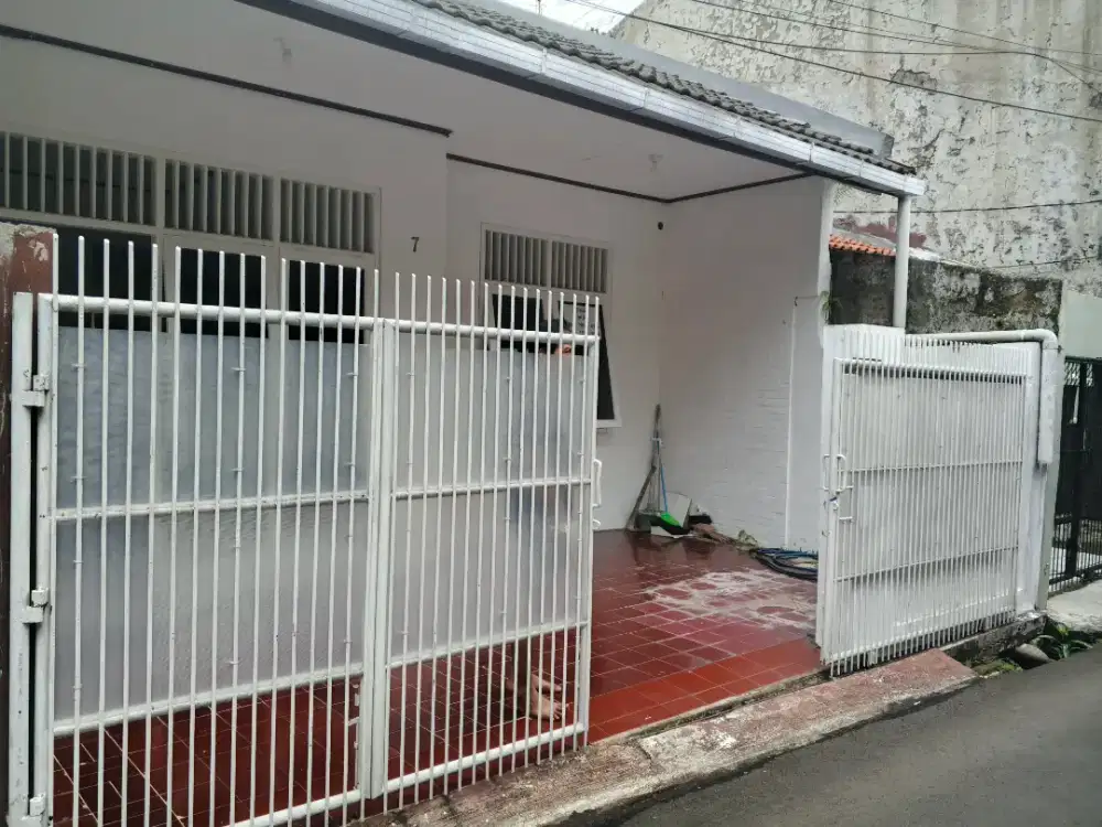 RUMAH FRESH BARU RENOV DI KAV DKI PONDOK KELAPA