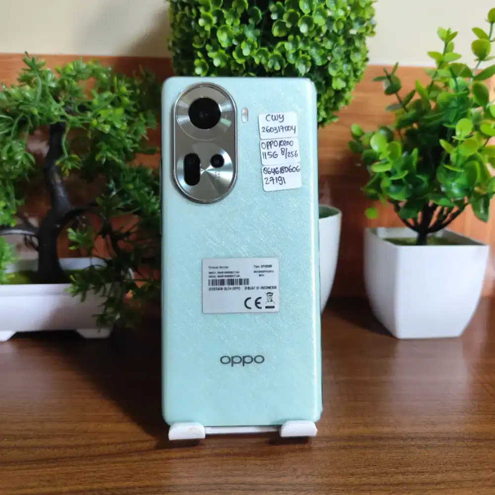 Oppo Reno 11 5G Ram 8/256 Hp dan charger mulus no minus resmi