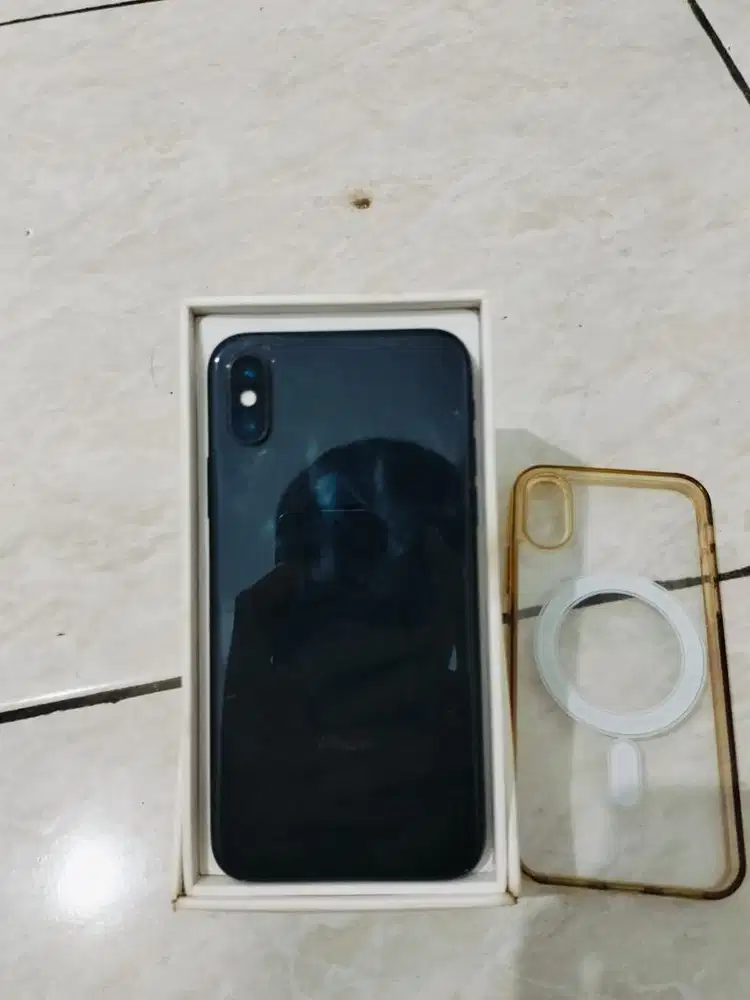 IPHONE XS 64 GB WARNA BLACK2
