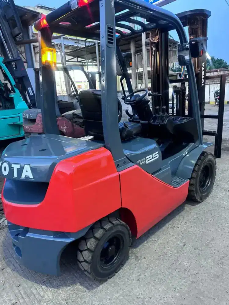 Forklift Toyota 2,5 Ton,Manual,Threelift,1DZ-II,8FD25,Tahun 2022