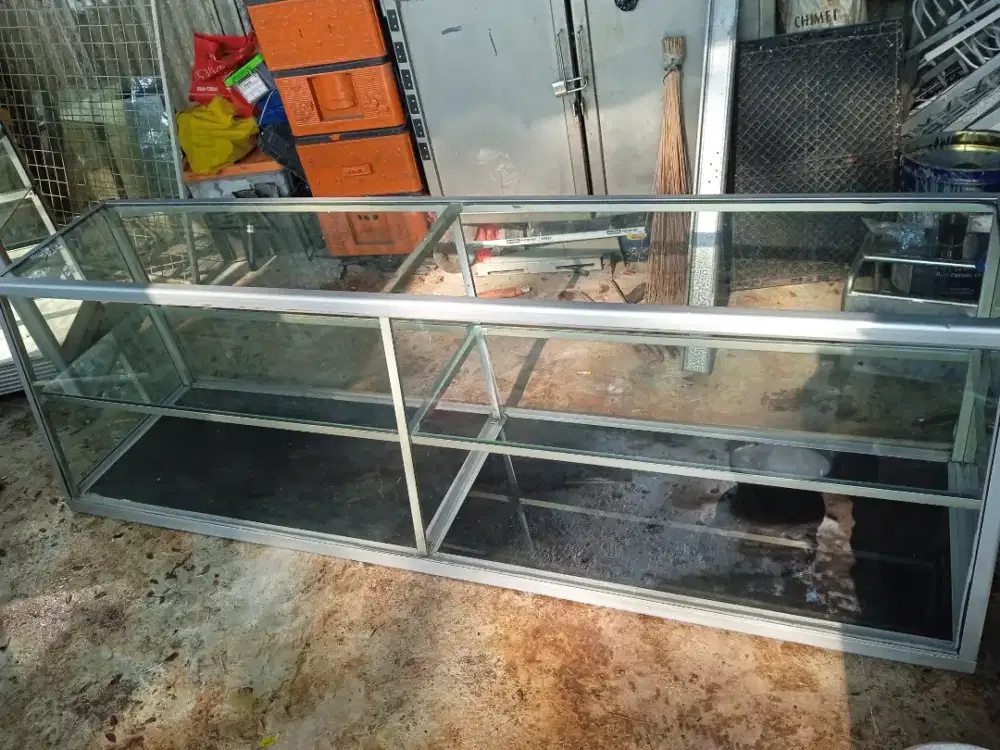 Etalase warteg ukuran 2 meter