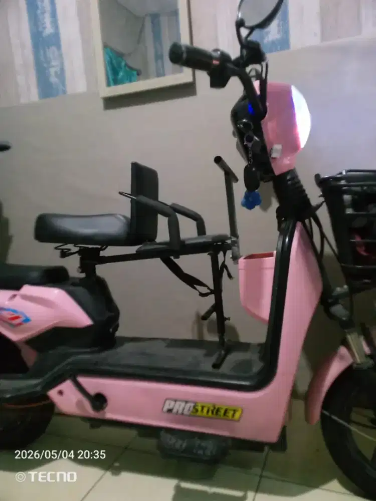 SEPEDA PROSTREET