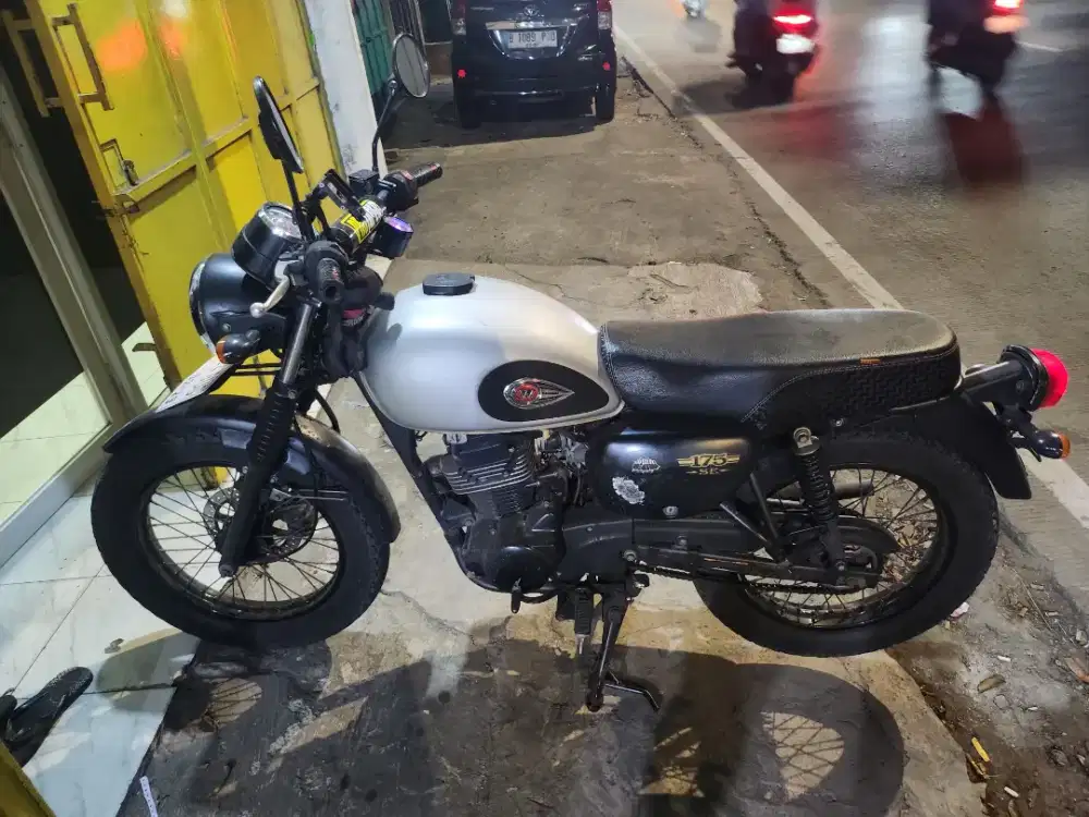 KAWASAKI W175 TH 2018