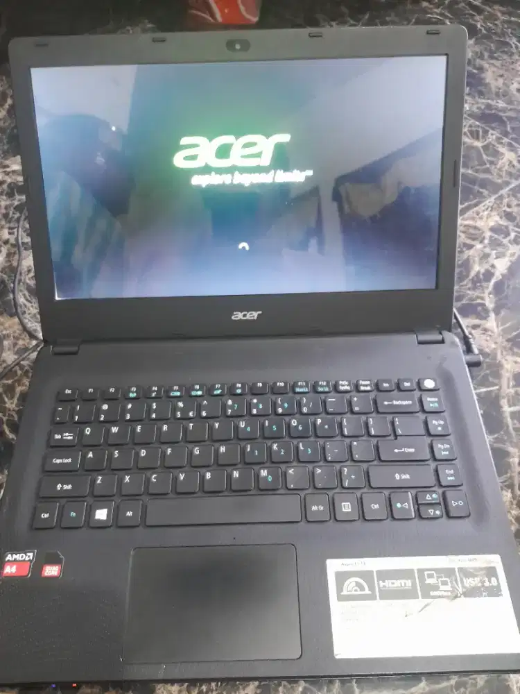 Laptop ACER 14 INCH  ES1 -422